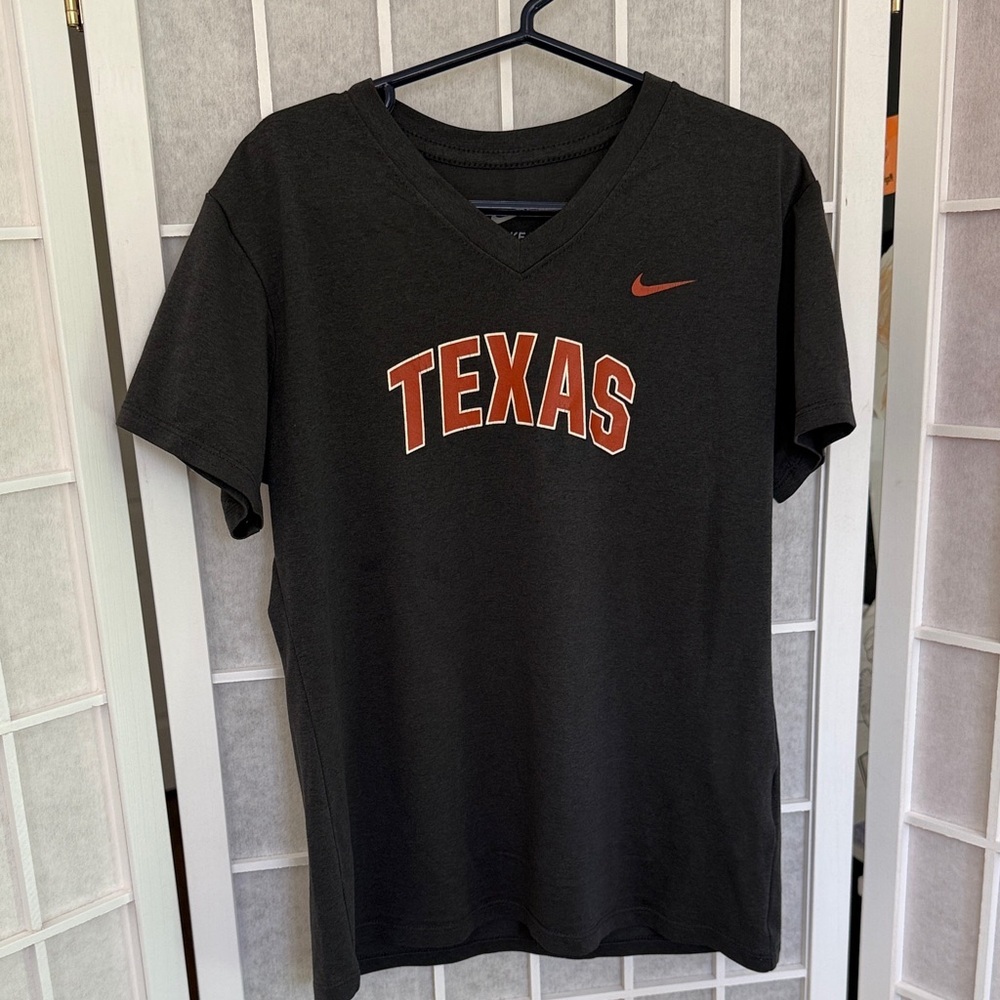 Nike Texas Longhorns T-Shirt with Orange Texas Logo Size M